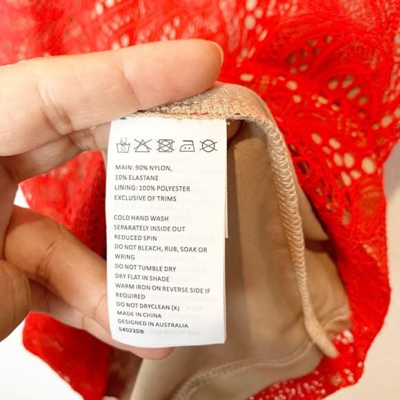 Bardot NWT "Rini" Red lace Dress long sleeve Cut out Open back Size US12 / XL - Picture 13 of 14